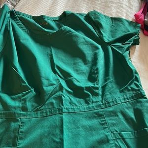 Jaanuu green scrub set